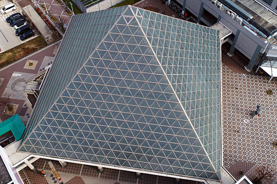 西神南光の広場屋根改修工事